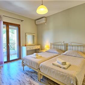 3 bedroom villa with pool, near Acharavi, sleeps 8